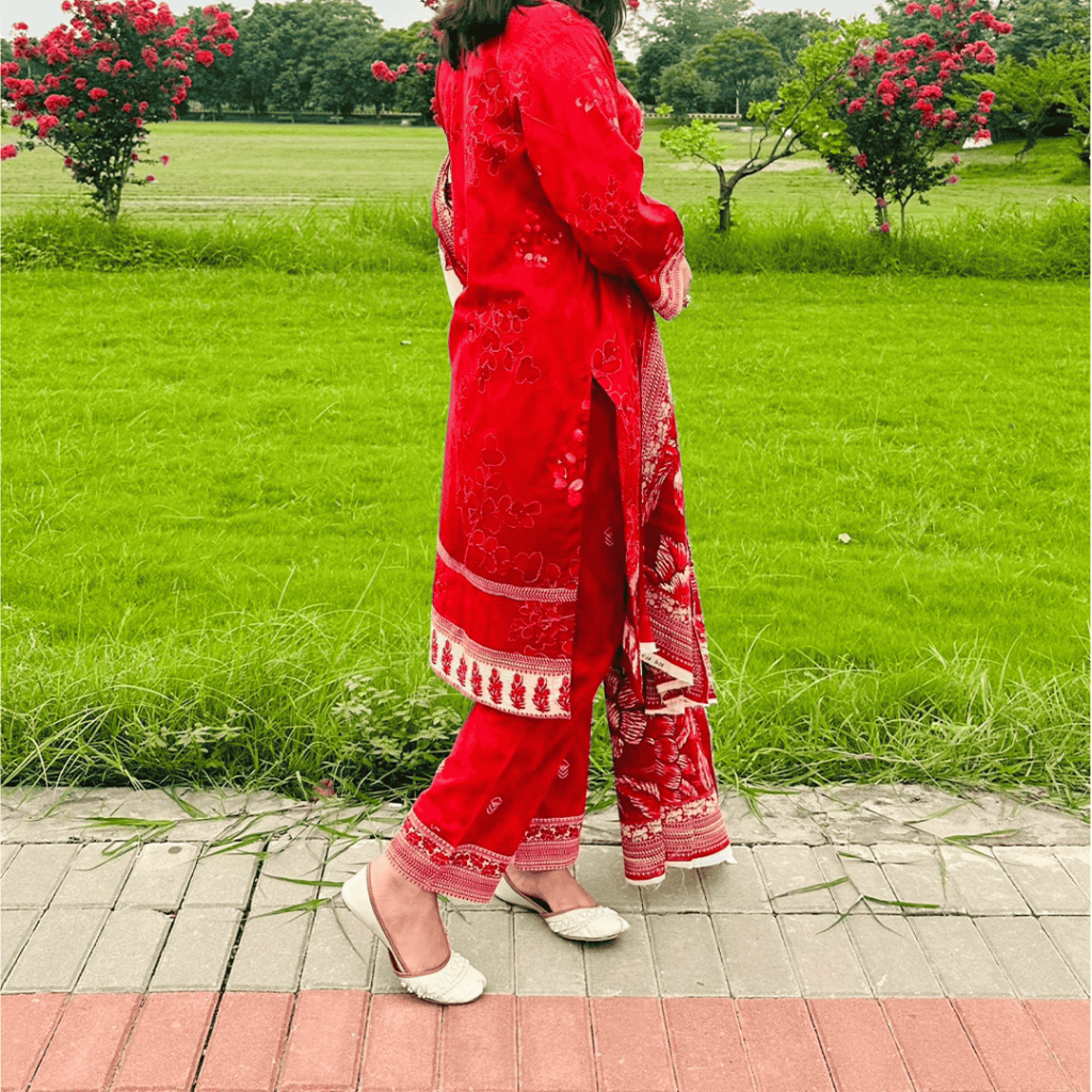 Rosy Red - Image 3